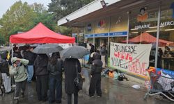 Brüksel’de öğrencilerden eğitim giderleri protestosu