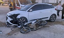 Serik'te liseli motosikletli kazada yaralandı