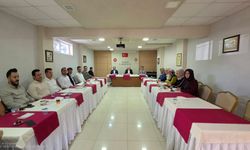 Yurtlarda manevi rehberlik masada
