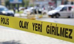 Odasında helyum gazı ve başında poşetle ölü bulundu