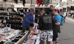 Serik'te pazara Rus turistten yoğun ilgi
