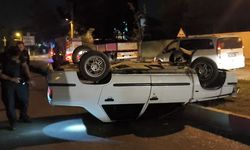 Refüje çarpan otomobil takla attı