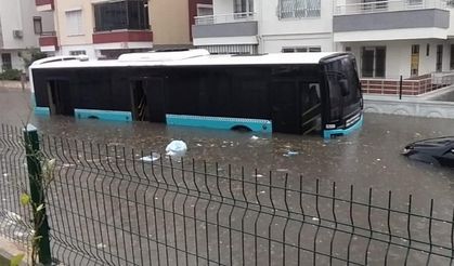 Ulaşımı da su bastı