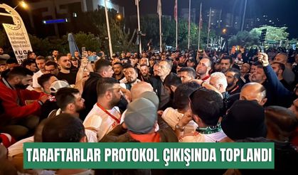 Corendon Park’ta gergin gece! Antalyaspor taraftarlar protokol çıkışında toplandı