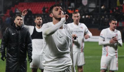 Antalyaspor’da bir ayrılık daha: Bahadır Öztürk İstanbul’a gitti!