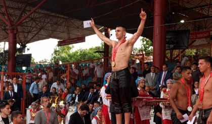 Kırkpınar’da altın zafer: Emirhan Yüksel Tozkoparan Boyu şampiyonu oldu!
