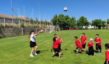 TFF’nin Futbol Okulları Şenliği Antalya’da 5 farklı okulda gerçekleştirilecek