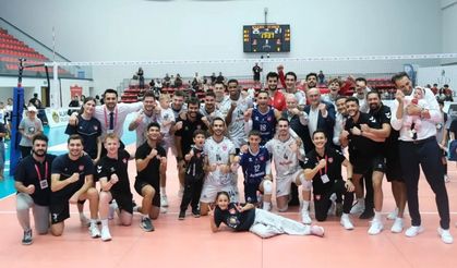 Alanya Belediyespor, İstanbul Gençlik Spor'a set vermedi: 3-0!