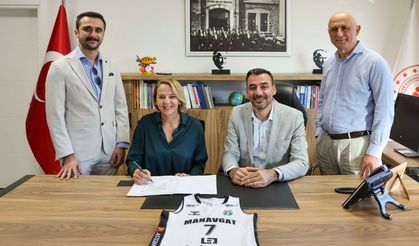 Manavgat Belediyespor'a Hatice Öz'den sponsorluk desteği!