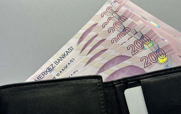 Emekliye zam sinyali: En düşük maaş için yeni rakam ortaya çıktı!