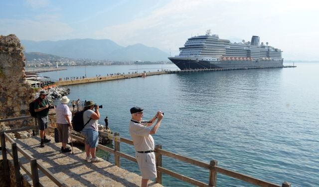 Kruvaziyer turizminde rekor  yolcu 