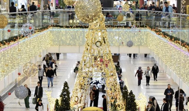 Noel kutlamaları öncesi turist akını