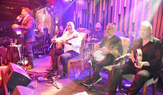 İbrahim Sevim Hayal Kahvesi'nde