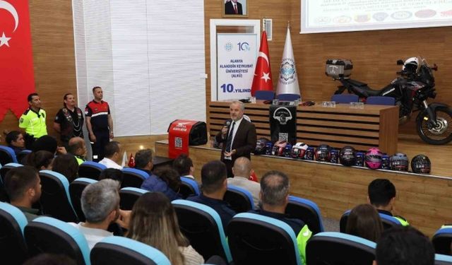 ALKÜ'de 10. yıl coşkusu devam ediyor