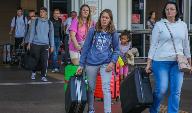 3 ayda 855 bin 429 turist geldi  