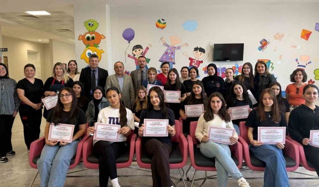 Çocuk Poliklinikleri sanatla renklendi