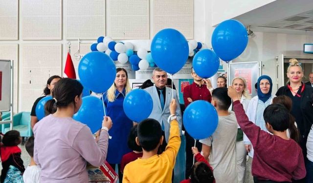 Kepez Devlet Hastanesi'nde 'otizm' farkındalığı