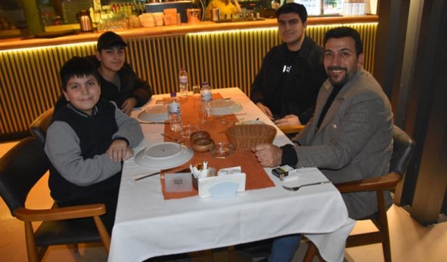 Sevim'ler Hayal Kahvesi'nde