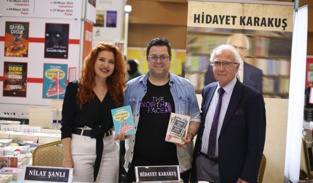 Ünlü yazarlardan fuara övgüler