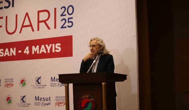 Aral,okurlarıyla buluştu