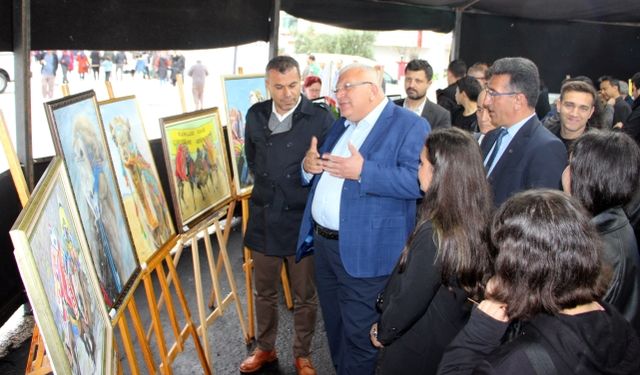 Kursiyerlerden resim sergisi