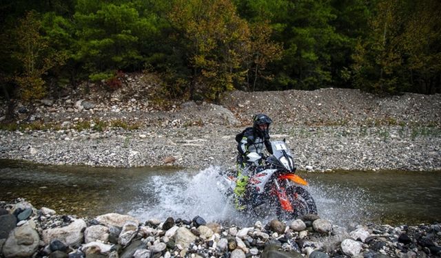 Macera motosikleti heyecanı