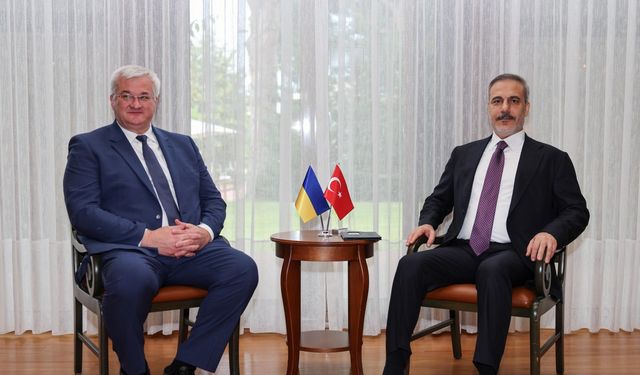 Bakan Fidan, Ukraynalı mevkidaşı ile buluştu