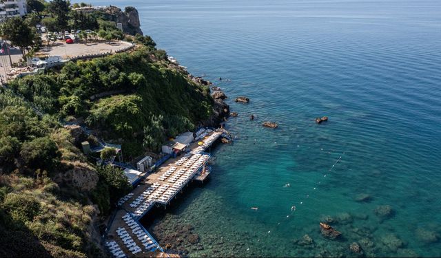 Falez plajlarında mavi gururu