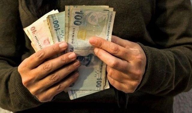 17 milyon emekliye çifte ödeme! Maaş ve bayram ikramiyesi hesaplara yatıyor