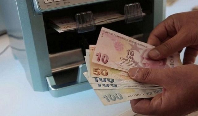 Emekliye bayram müjdesi yolda mı? İkramiyelerde yeni dönem başlıyor!