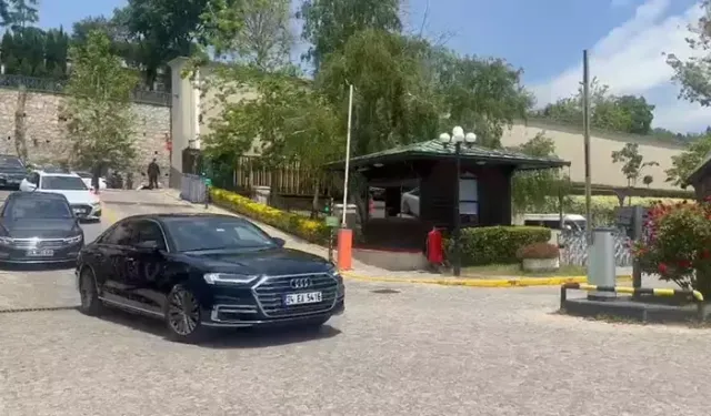 Rusya-Ukrayna heyetleri Çırağan Sarayı'na geldi