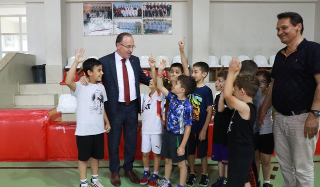 Antalya'da 511 bin öğrenci karne alacak