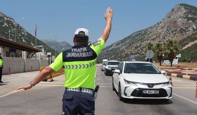 Antalya’da Kurban Bayramı öncesi trafikte sıkı denetim
