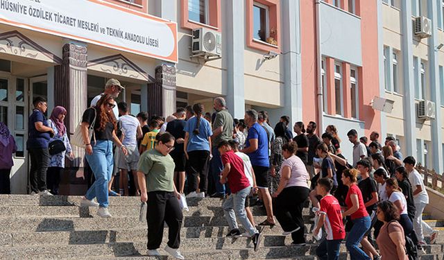 Antalya’da LGS maratonu dualarla başladı