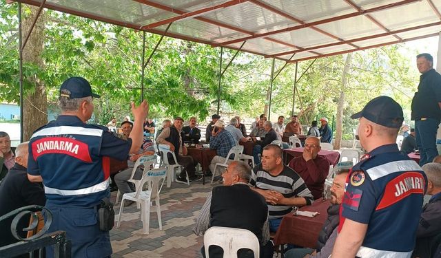 Jandarma vatandaşları bilinçlendirdi