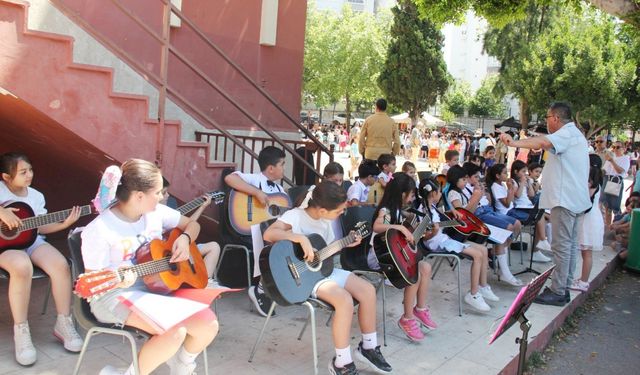 Antalya’da minik yetenekler sahne aldı