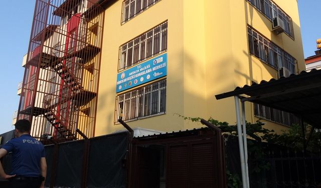 Kaldığı merkezde ölü bulundu