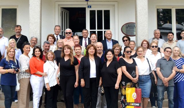Parkta eski Antalyalılar müzesi