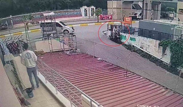 Manavgat’ta tehlikeli kaza: Motosiklet duvara çarptı