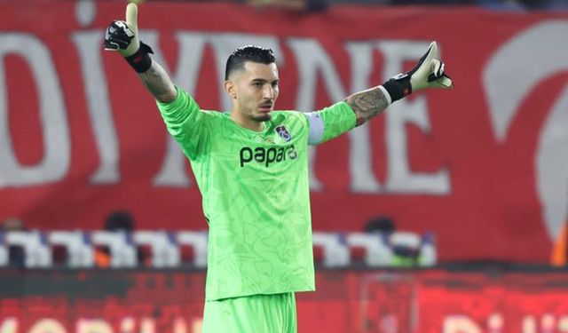 Uğurcan Çakır’dan transfer iddialarına şampiyonluk kupalı yanıt