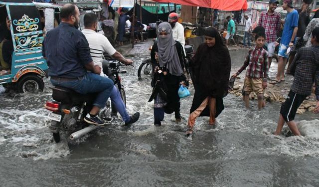 Pakistan’da muson yağışları nedeniyle 57 kişi öldü