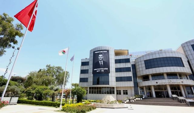 Kepez Belediyesi'nden Ferdi Zeyrek’e vefa