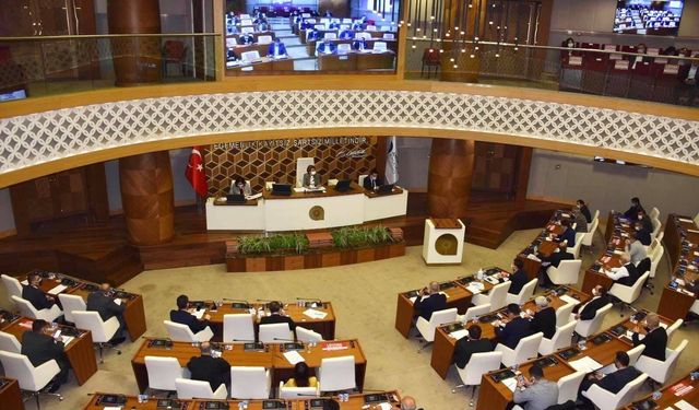 Böcek’in yerine kim vekalet edecek? İlçe Belediye başkanları Başkanveklili olamıyor