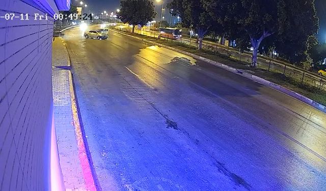 Baba ile oğulun öldüğü kaza güvenlik kamerasında