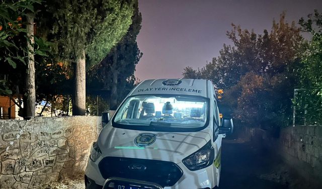 Savunmak isterken tartıştığı kişiyi tabancayla yaraladı