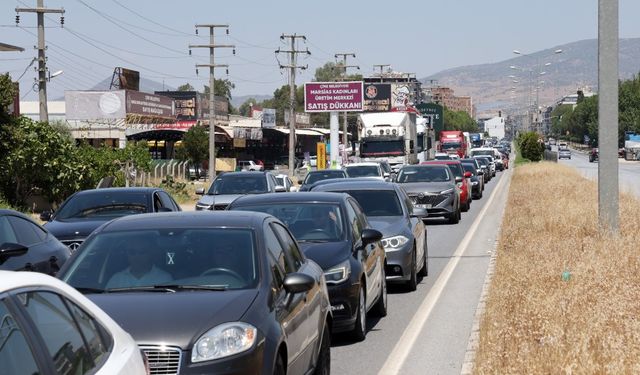 Araç kuyruğunun bir ucu Aydın, diğer ucu Muğla’da