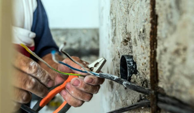 Elektrik çarpması sonucu yaşamını yitirdi