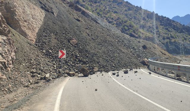 Artvin’in Yusufeli ilçesinde heyelan