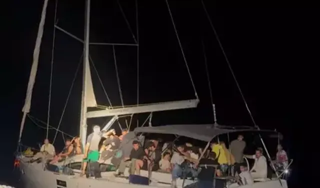 77 kaçak göçmen kurtarıldı