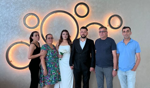 Dünya evine girdiler